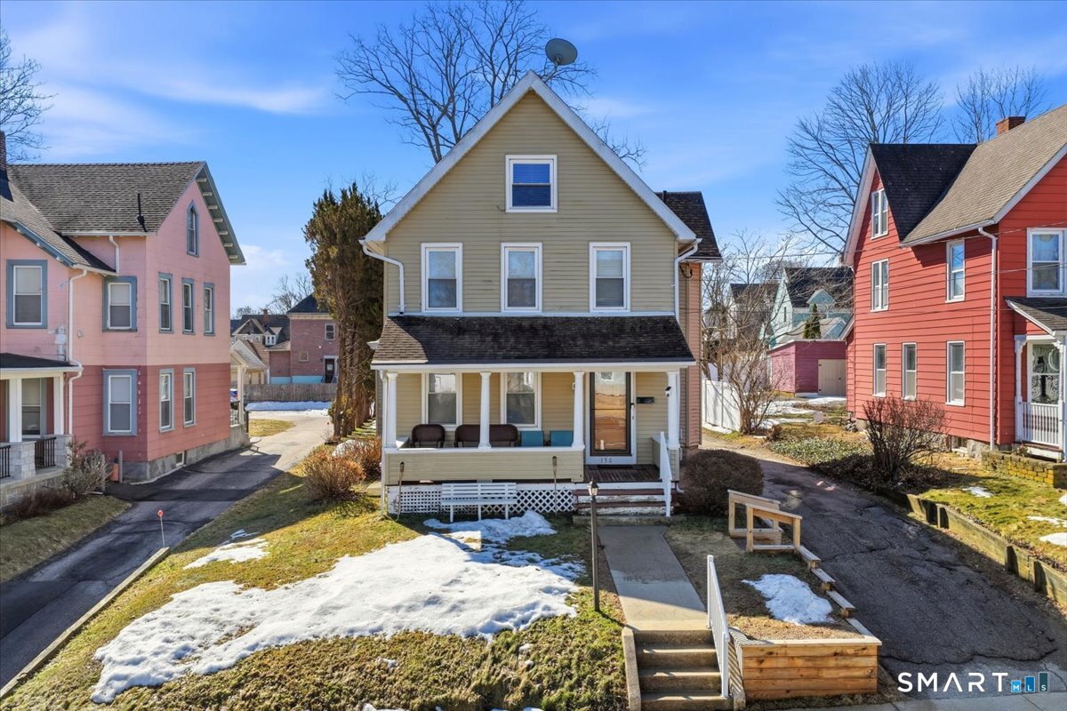 156 Willetts Avenue New London CT 06320