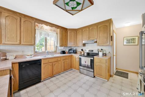 32 Kibbe Road Ellington CT 06029