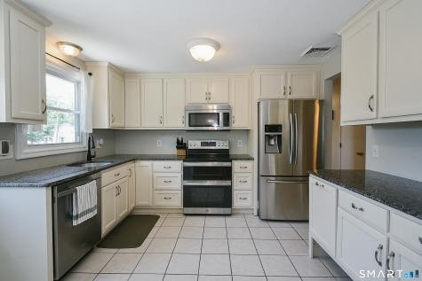6 Abar Lane South Windsor CT 06074