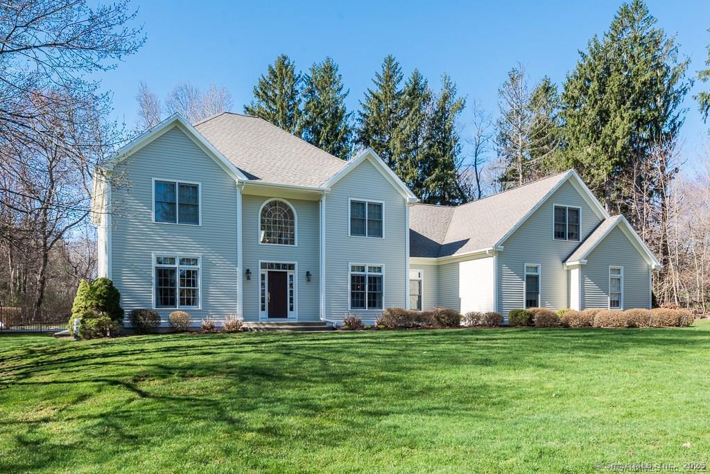 29 Cromwell Road North Haven CT 06473