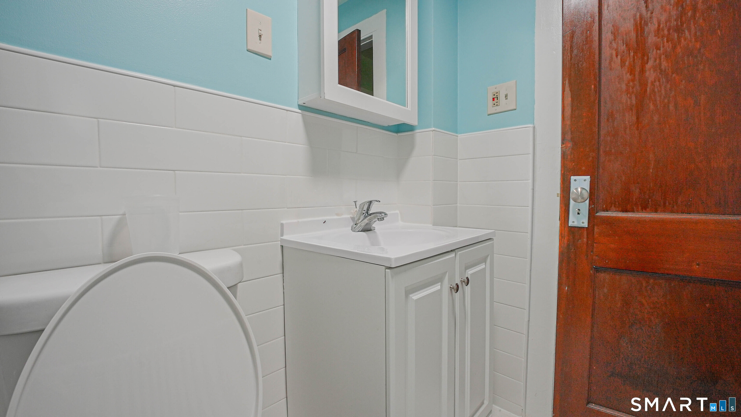 25 Richards Street West Haven CT 06516