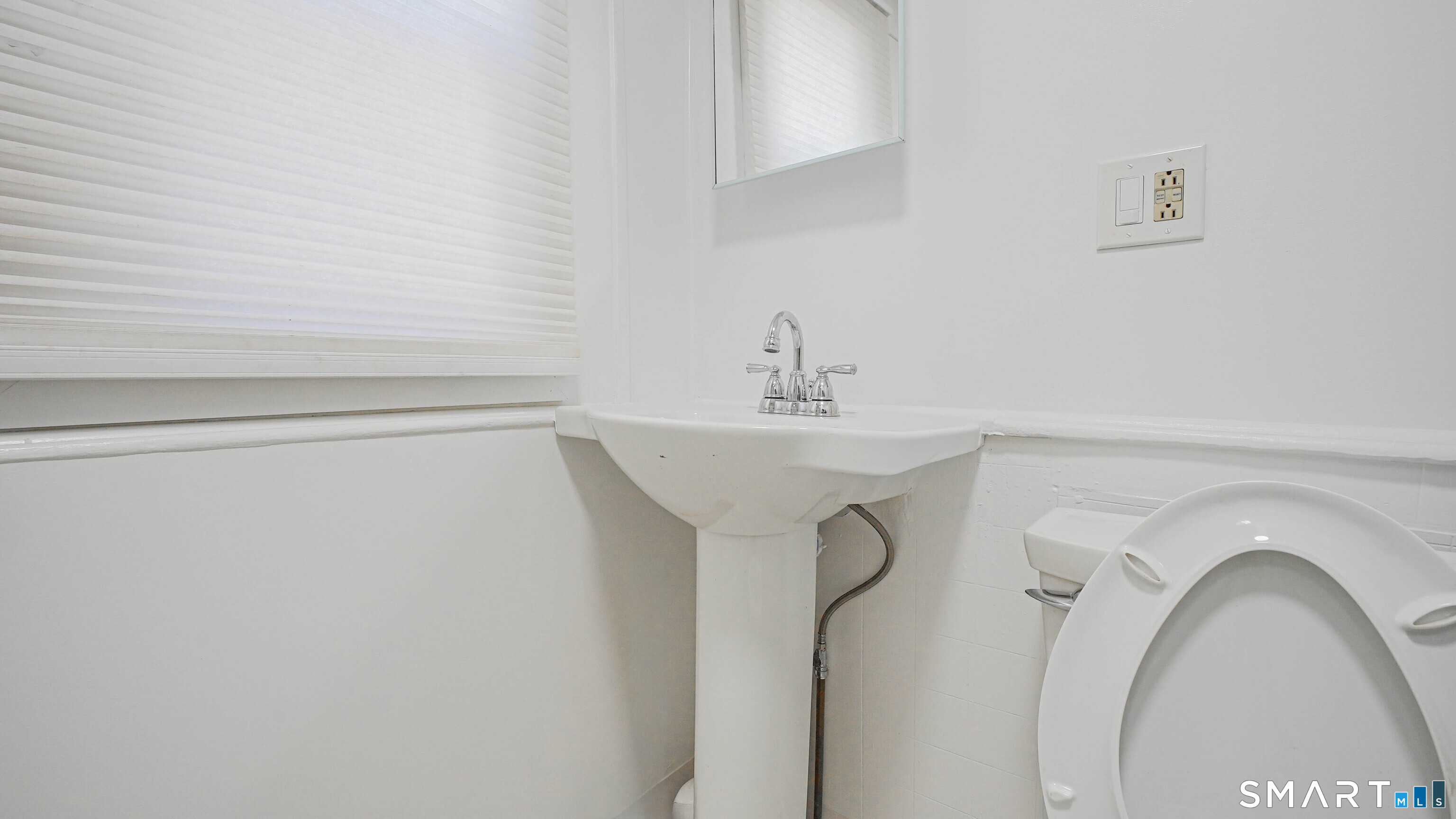 25 Richards Street West Haven CT 06516