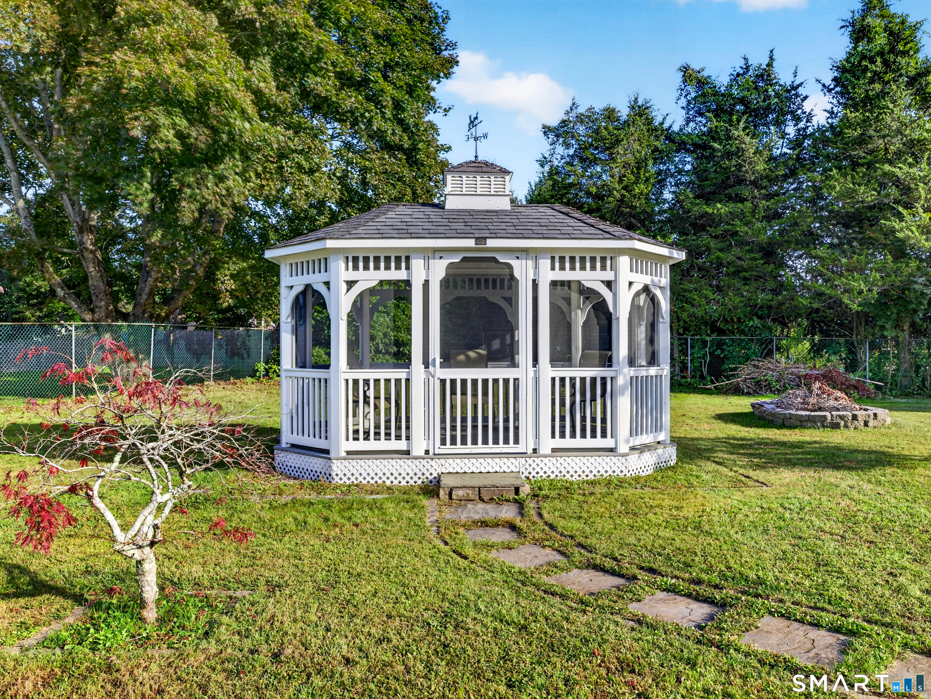 4 Pamela Way Waterford CT 06385