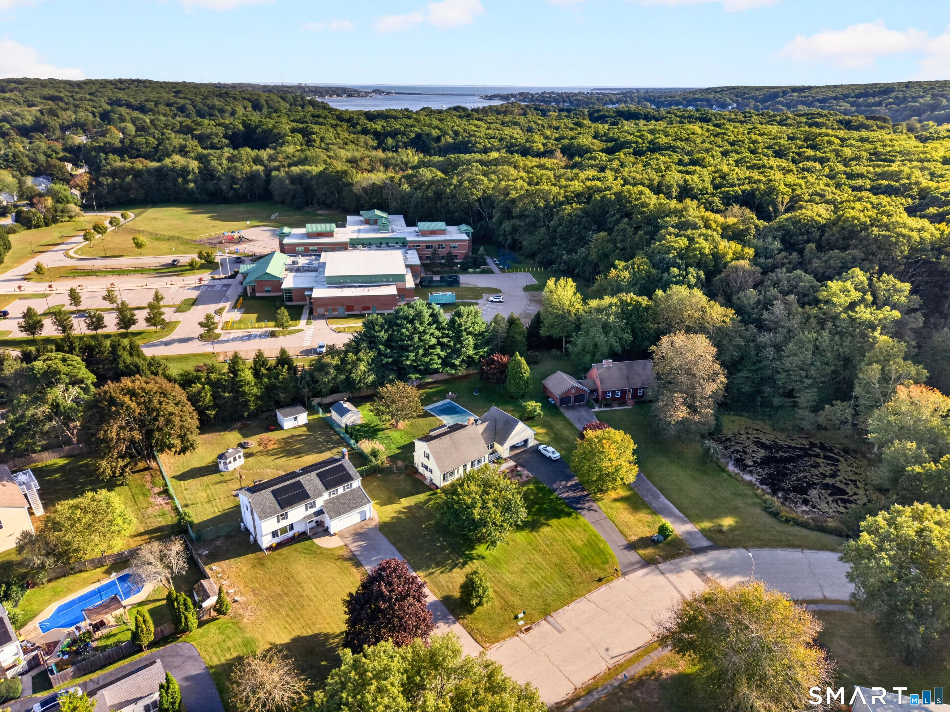 4 Pamela Way Waterford CT 06385