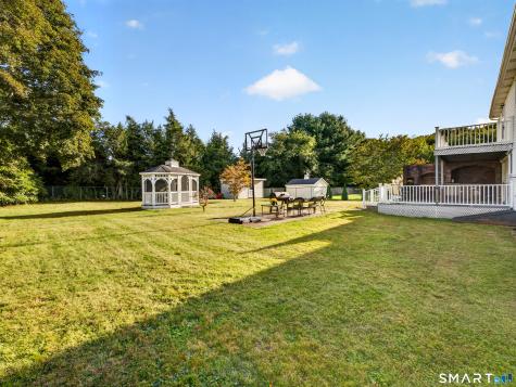 4 Pamela Way Waterford CT 06385