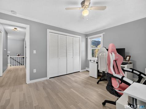 4 Pamela Way Waterford CT 06385