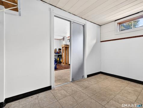 4 Pamela Way Waterford CT 06385