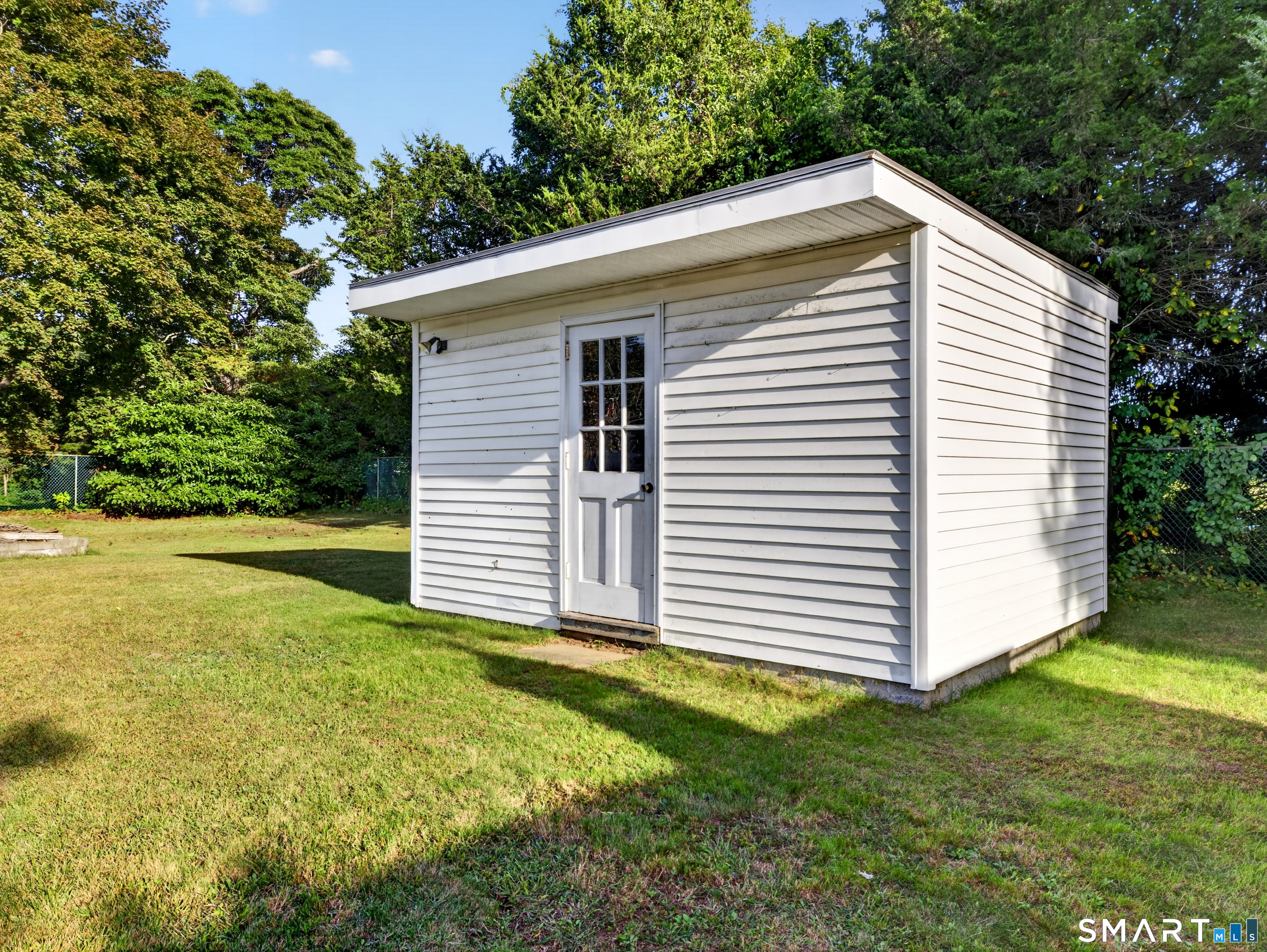 4 Pamela Way Waterford CT 06385