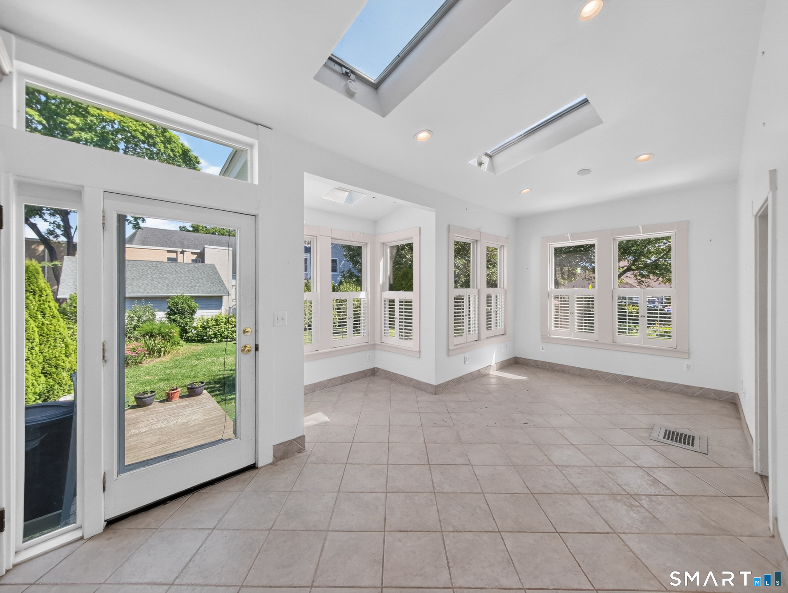 27 Willow Street Stonington CT 06355
