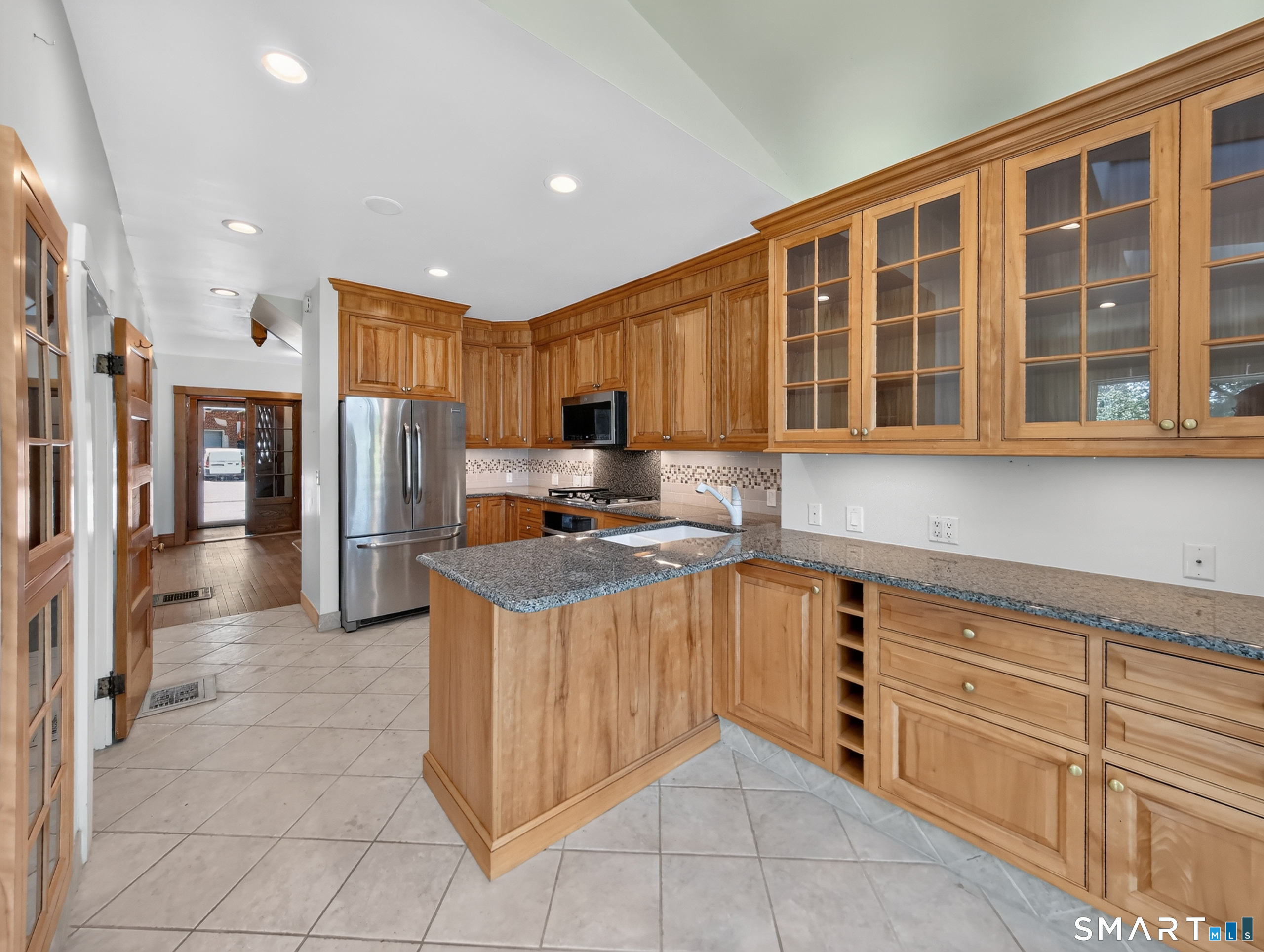 27 Willow Street Stonington CT 06355