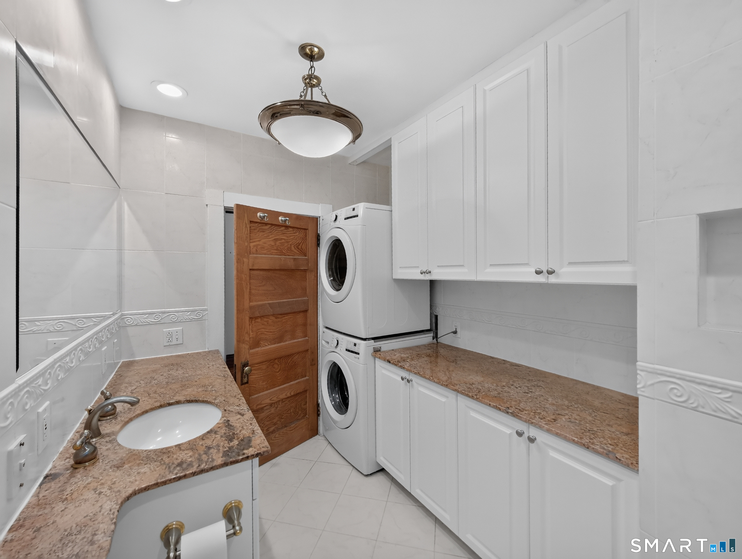27 Willow Street Stonington CT 06355