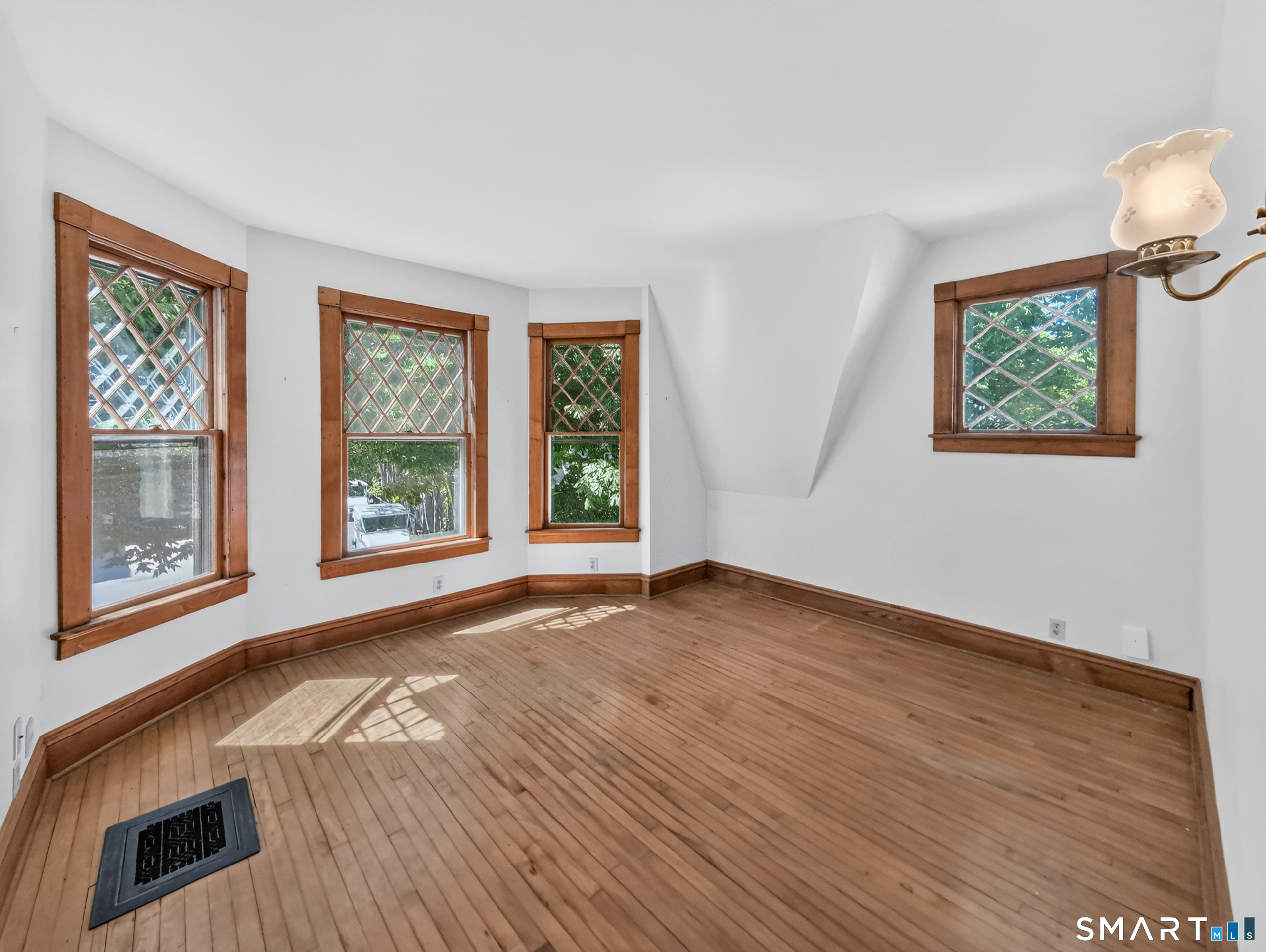 27 Willow Street Stonington CT 06355