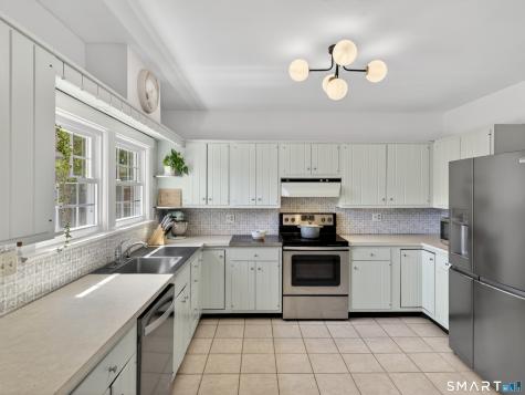 50 Granada Terrace New London CT 06320