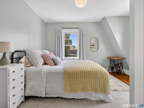 50 Granada Terrace New London CT 06320