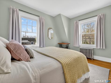 50 Granada Terrace New London CT 06320