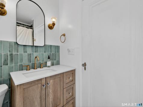 50 Granada Terrace New London CT 06320