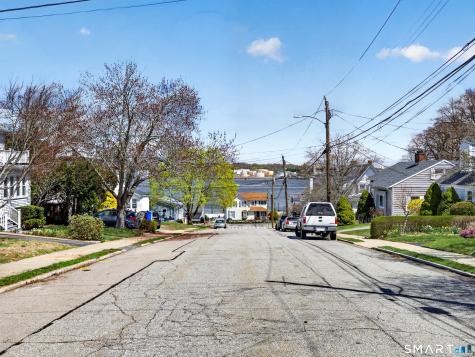 50 Granada Terrace New London CT 06320