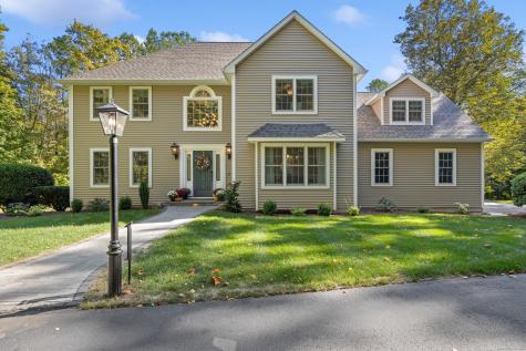 31 Nathan Hale Court Cheshire CT 06410