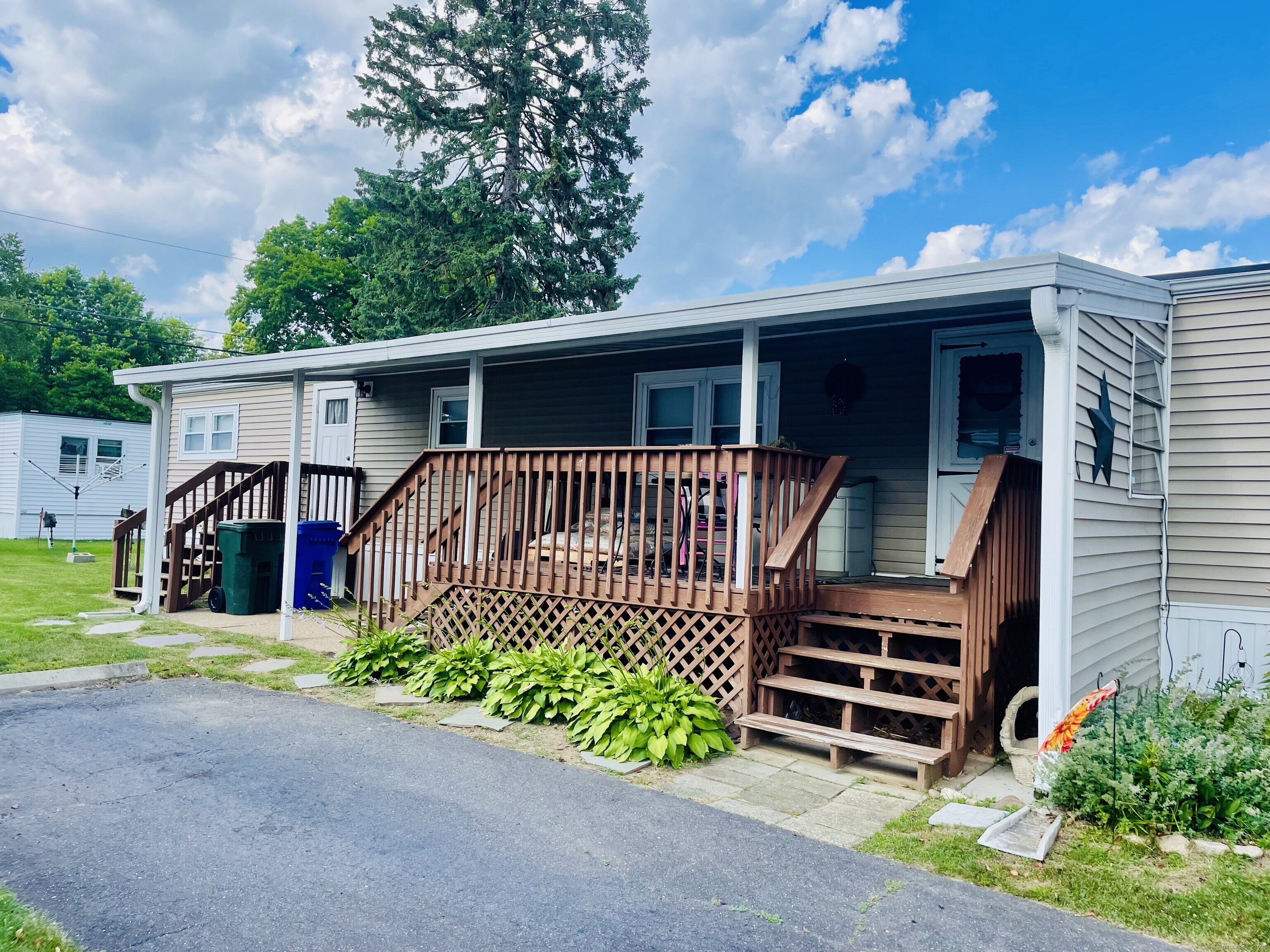 10 Narragansett Road East Hartford CT 06118
