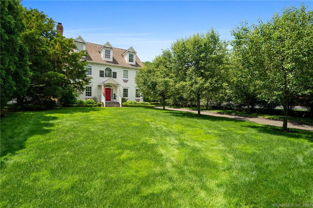 4 Parade Hill Road New Canaan CT 06840