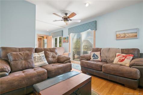 34 Glenwood Avenue New London CT 06320