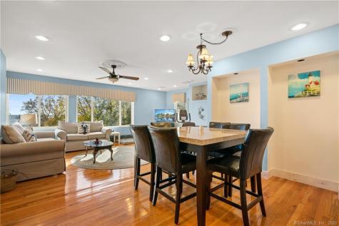 34 Glenwood Avenue New London CT 06320