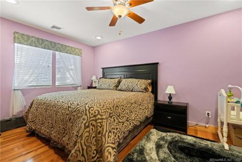 34 Glenwood Avenue New London CT 06320