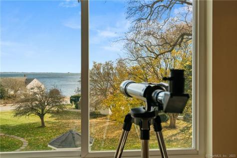 34 Glenwood Avenue New London CT 06320
