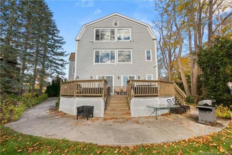 34 Glenwood Avenue New London CT 06320