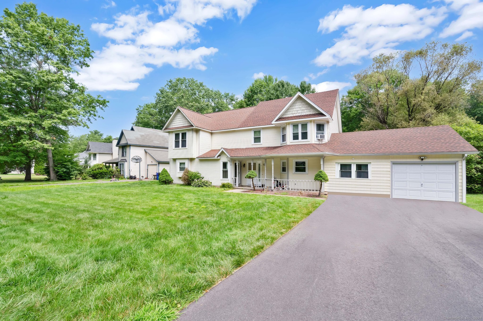 6 Arrowwood Circle South Windsor CT 06074