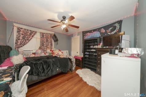 33 Collins Parkway Meriden CT 06450