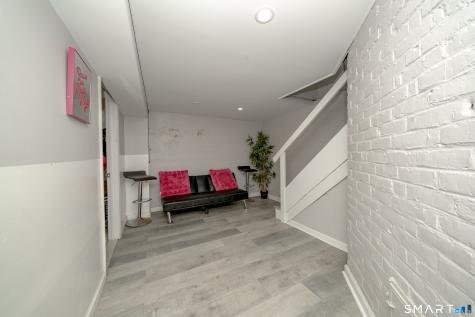 33 Collins Parkway Meriden CT 06450