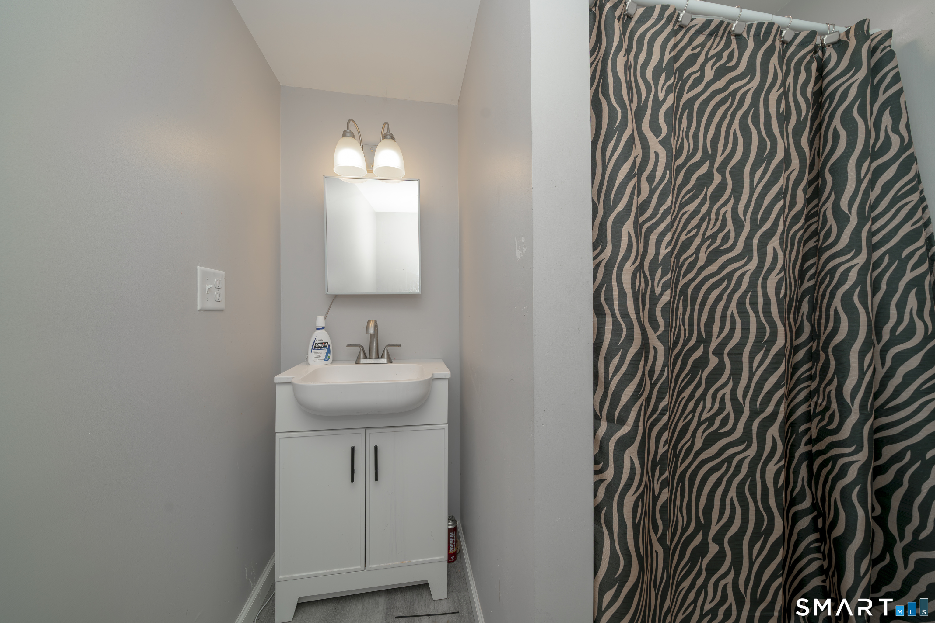 33 Collins Parkway Meriden CT 06450