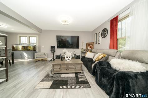 33 Collins Parkway Meriden CT 06450