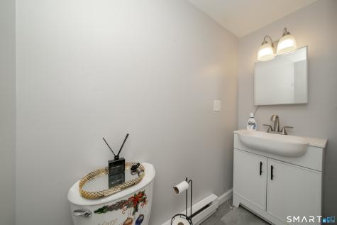 33 Collins Parkway Meriden CT 06450
