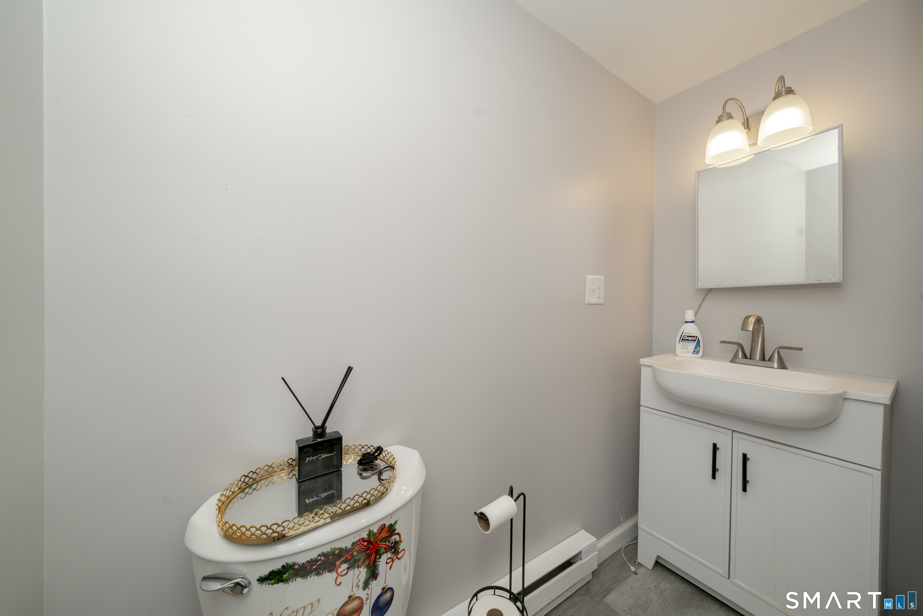 33 Collins Parkway Meriden CT 06450