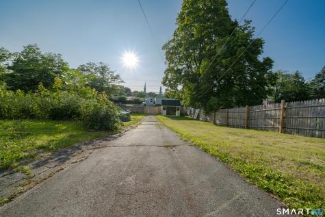 33 Collins Parkway Meriden CT 06450