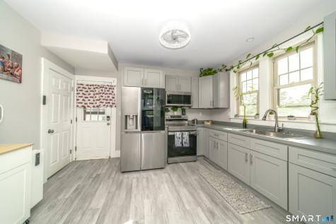 33 Collins Parkway Meriden CT 06450
