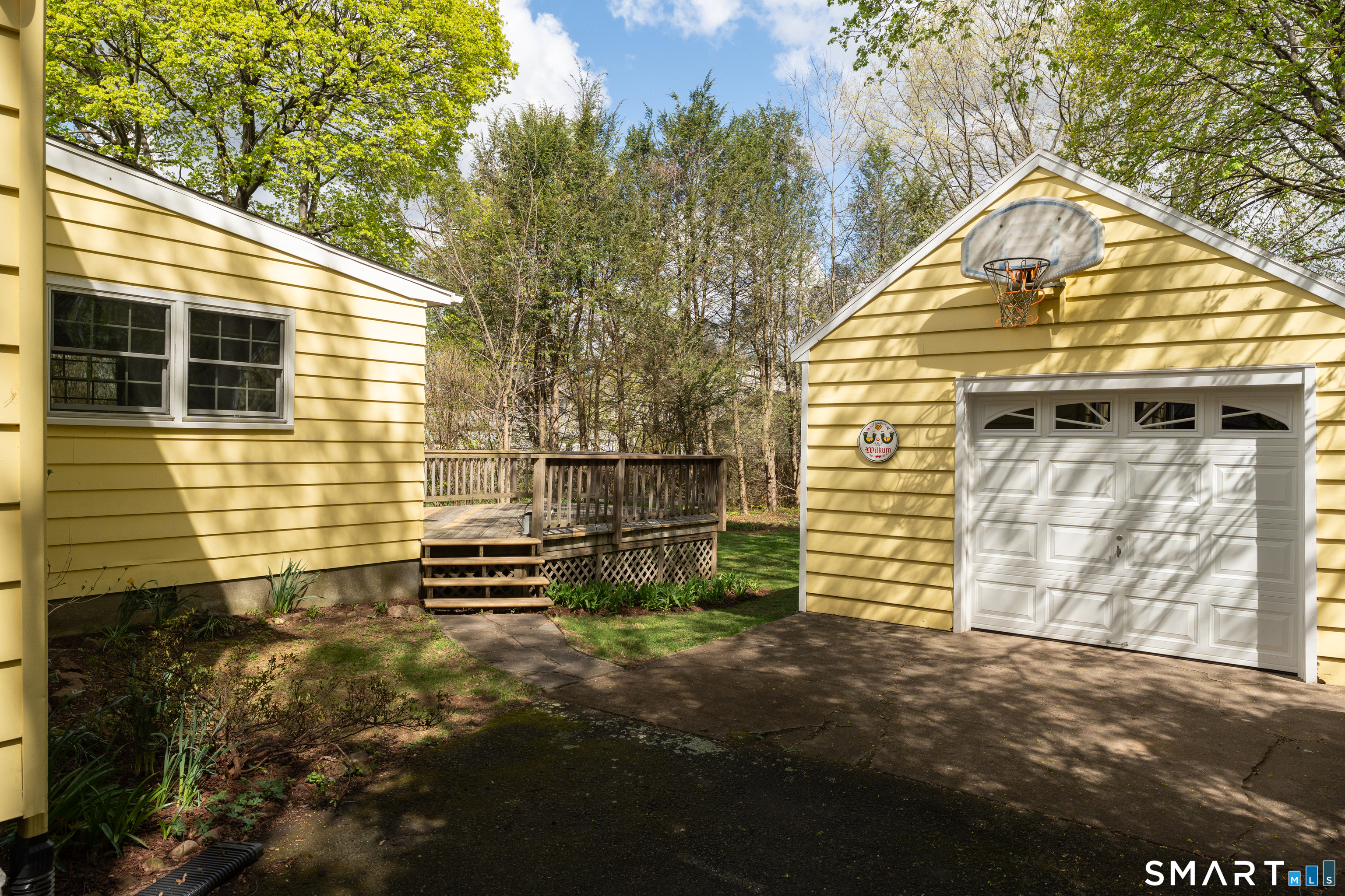27 Ardmore Street Hamden CT 06517