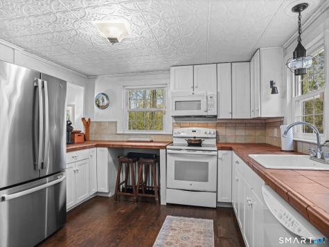 1566 Long Ridge Road Stamford CT 06903