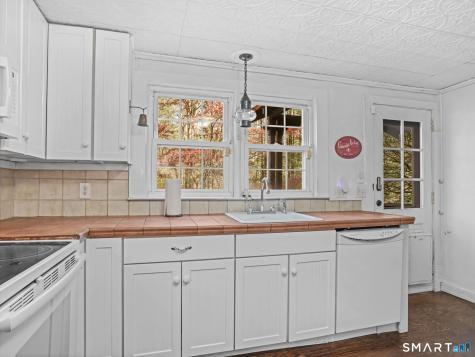1566 Long Ridge Road Stamford CT 06903