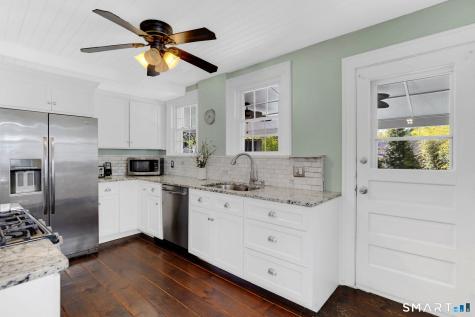 17 Ballard Drive West Hartford CT 06119