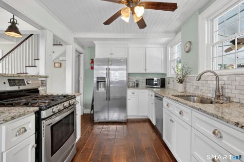 17 Ballard Drive West Hartford CT 06119