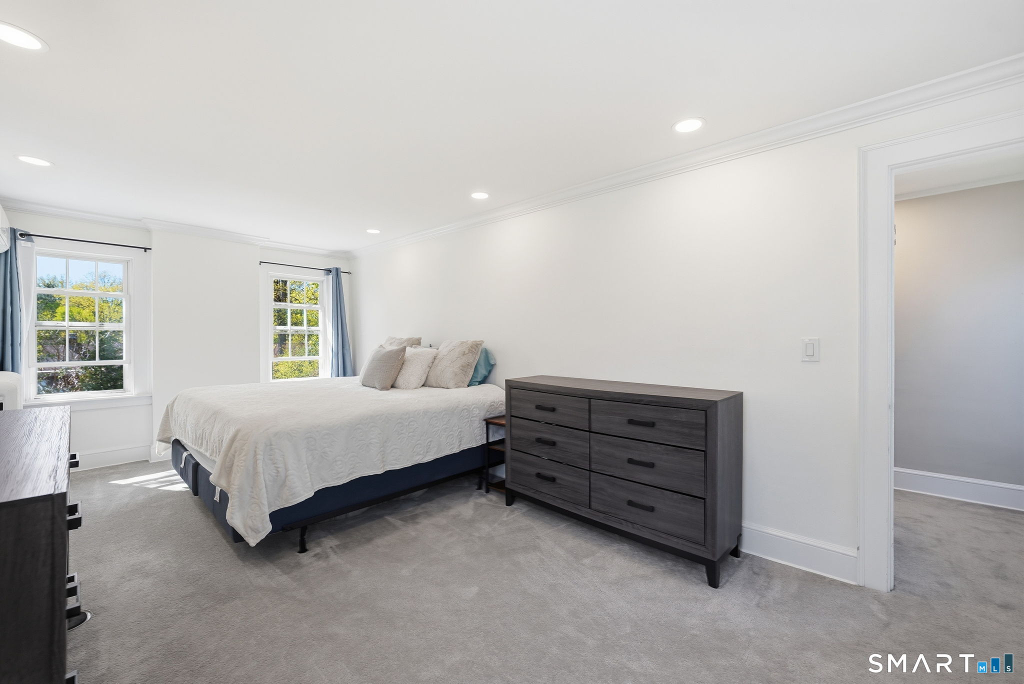 17 Ballard Drive West Hartford CT 06119