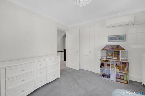 17 Ballard Drive West Hartford CT 06119