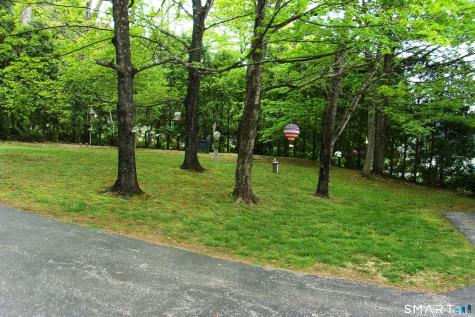 69 Route 82 Montville CT 06370