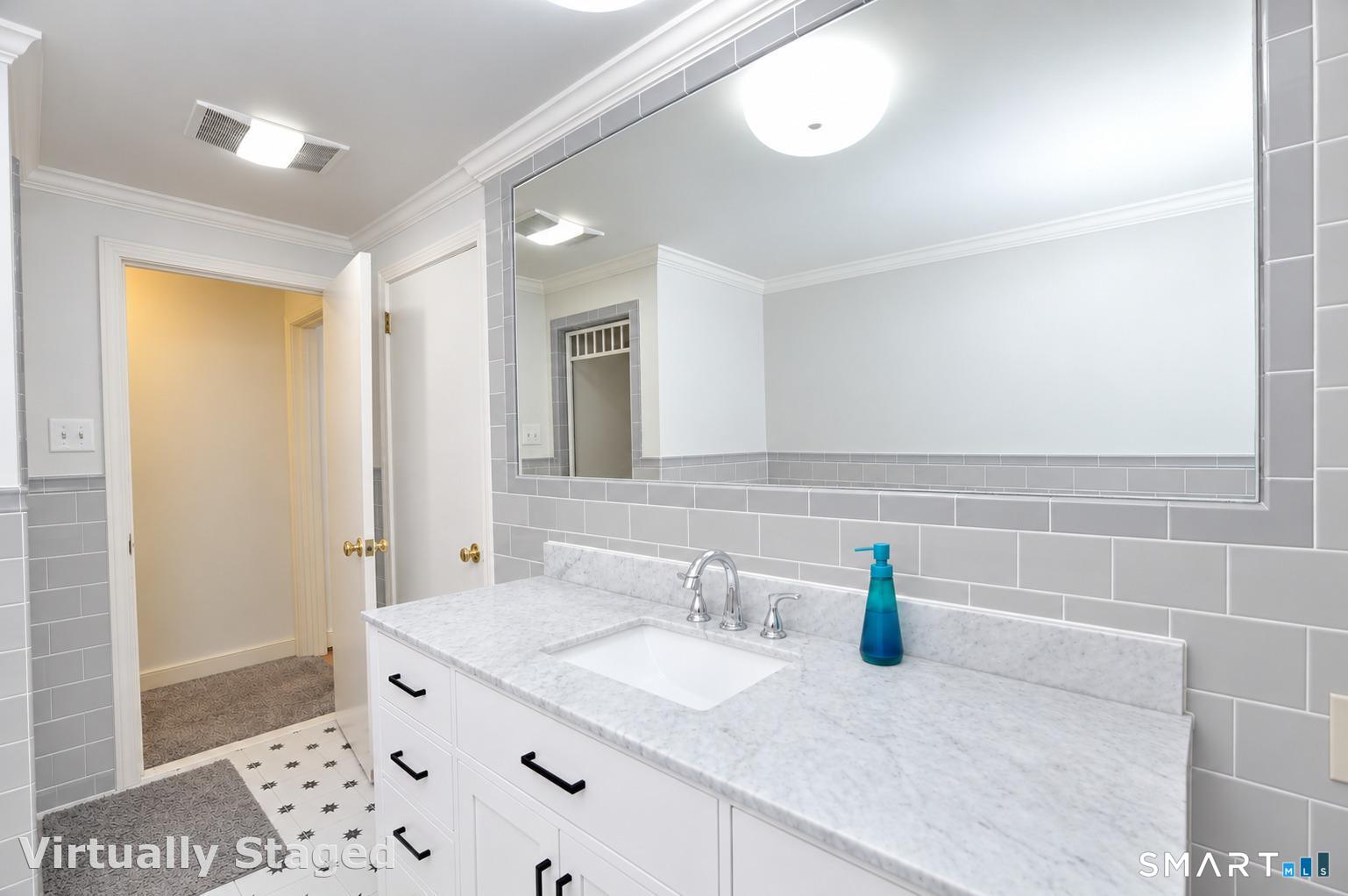 44 Miamis Road West Hartford CT 06117