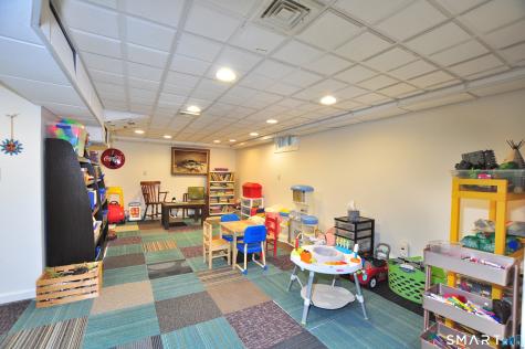 44 Miamis Road West Hartford CT 06117