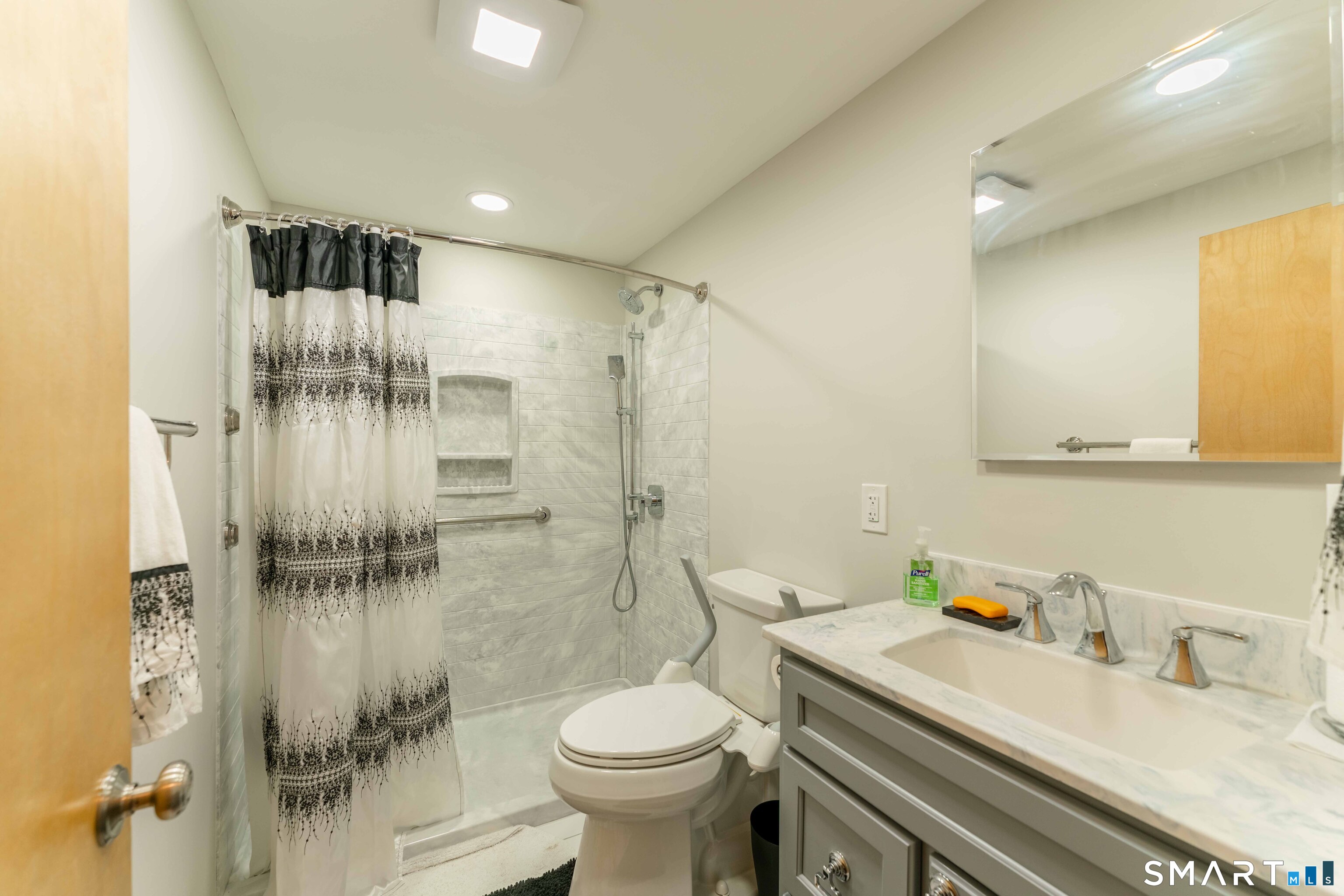 6 Marion Drive East Lyme CT 06333