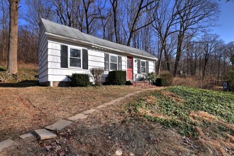 298 Wooding Hill Road Bethany CT 06524